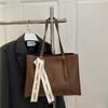 Bolsa de Grande Capacidade 2025 Nova Bolsa Feminina de Cor Lisa Simples Bolsa de Ombro Fashionável para o Trabalho Bolsa para Aluno de Faculdade