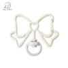 Pintura Galvanizada de Alta Calidad Colgante Degradado de Dos Tonos Corte Calado Lazo Hebilla de Resorte Accesorios de Joyería DIY Llavero Colgante para Bolsa