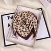 Bufanda Cuadrada Pequeña de Moda y Elegante, Bufanda de Algodón y Seda Estilo Coreano con Cierre Magnético, Bufanda Versátil para el Cuello, Protector Delgado para el Cuello, Sensación de Alta Gama, Bufanda Pequeña