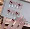 Venta al por mayor de productos de arte para uñas hechos a mano: Arte de uñas popular, moderno y deslumbrante con diamantes triturados, diseños de mariposas y puntas de uñas y pegatinas para uñas brillantes