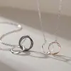 Exquisito Anillo Mobius Explosivo para Pareja de Hombres y Mujeres Collar Personalizado Simple Moda Lujo Ligero Nicho Diseño Joyería
