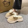 Chinelos Femininos Quentes de Algodão com Solado Grosso, Estilo Popular Online, Mary Jane com Laço, Novo Modelo Outono/Inverno 2025, Sapatos Fechados para Exterior