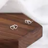 Brincos de agulha de prata 999 coração com coração para mulheres, brincos de design de nicho, amigáveis ao ouvido, não precisam ser removidos ao lavar ou dormir, tarraxas de osso da orelha, pinos de orelha, acessórios de orelha