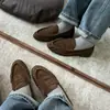 2026 Nuevos Mocasines de Cuero Vintage para Mujer con Punta Redonda, Diseño Plisado, Tacón Grueso, Zapatos Slip-On Versátiles para el Trabajo