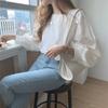 Camisa Feminina Nova Primavera e Outono 2026 Estilo Coreano Simples Elegante Manga Evasê Blusa Estilo Francês Decote Quadrado Solta Cor Sólida Camiseta Interna para Mulheres