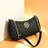 Bolso de Mujer Retro Floral Estilo Europeo y Americano Bolso de Hombro con Cadena Bolso Baguette Bolso Pequeño de Lujo Ligero para Mujer Bolso de Mujer de Viaje Venta Caliente Transfronteriza