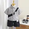 Traje de Verano para Niños 2026 Estilo Nuevo 1-2-3 Años 5 Estilo Infantil Bebé Camisa Cuadros Manga Corta Conjunto de Dos Piezas Moderno