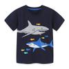 T-shirt para meninos de verão Europa e Estados Unidos de manga curta para crianças de pequeno e médio porte T-shirt de malha de algodão para crianças de pescoço redondo jaqueta de desenho animado uma geração de cabelo