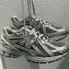 Zapatos de Padre Unisex Versátiles de Suela Gruesa NB1906R Plata Líquida Transfronterizos con Amortiguación Zapatos Deportivos Casuales