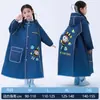 Capa de Chuva Infantil para Meninos e Meninas, Poncho Impermeável de Corpo Inteiro Especial para Alunos de Jardim de Infância e Ensino Fundamental com Espaço para Mochila Escolar