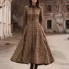 Vestido Largo de Manga Larga con Cuello Alto de Cuadros Retro, Ceñido a la Cintura, Acampanado, Adelgazante, Estilo Artístico Británico, Otoño e Invierno