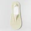 Calcetines invisibles de verano ultrafinos de algodón con boca poco profunda para mujer, de silicona, antideslizantes, con tacón de seda de hielo para verano