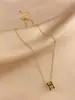 Collar Letra H para Mujer Simple Elegante Versátil Cadena para Clavícula Atmosférico Ins Accesorios Populares Joyería de Acero de Titanio