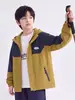 Chaqueta con Capucha de Bloques de Color para Niños Estilo Primavera/Otoño 2026 Nueva Chaqueta Cortavientos para Exteriores para Niños Medianos/Grandes Trendy Casual