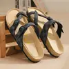 Fornecimento de Fábrica 2026 Novas Sandálias de Cortiça Femininas Sandálias Masculinas Modernas Sapatos de Praia para Casal Em Estoque Atacado