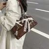 Bolso tipo almohada de cuero encerado para uso diario, nuevo de otoño 2026, gran capacidad, para llevar al hombro o debajo del brazo, transfronterizo
