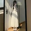 Saia Elegante e Volumosa para Mulheres Baixas, Design de Primavera, Saia Curta de Nicho, Saia Branca Plissada em Camadas
