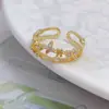 Anillo Abierto Simple de Zirconia Cuadrada y Gota de Agua Bañado en Oro Real Anillo para Dedo Índice de Lujo Ligero de Gama Alta con Temperamento Moda Joyería de Mano para Mujeres