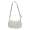 Bolso nuevo de moda, único, simple y elegante con sensación de calidad, bolso de hombro a la moda, bolso de axila de nicho para mujer temporada 2026
