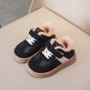 Nuevos Zapatos Deportivos de Estilo Coreano para Niños Forrados de Felpa Otoño e Invierno 2026 Zapatos de Algodón para Bebé Zapatos de Correr para Niños Zapatos Cálidos para Niños y Niñas