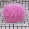 Al por mayor en stock 8-10cm Adorno de Tela de Pluma de Avestruz Accesorios de Decoración para Ropa Tela de Pluma de Avestruz Colorida con Plumas
