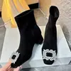 Botas Socas Femininas Pontudas de Floco Elásticas Slim Curtas 2026 Outono Inverno Novo Fivela Quadrada de Strass Botas Meia Moda Salto Grosso Botas Chelsea