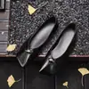 Sapatilhas de pele de ovelha estilo retrô francês com bico quadrado e fivela de metal, sapatos rasos de calçar para mulheres, confortáveis e versáteis para o trajeto