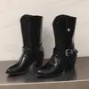 Botas Femininas Versáteis Leves de Salto Quadrado Meio da Panturrilha 34-48 Transfronteiriças Tamanho Grande Salto Alto Botas Martinas Bico Redondo Cor Sólida Slip-on Salto Quadrado