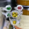 Joyería de simulación Versa Red Social café grande en vivo retro Nuevo Rojo Rosa color jade tesoro anillo de apertura completo de diamantes para mujer