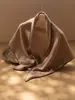 Novo Produto Outono e Inverno 2026 Cachecol Triangular Feminino 100% Caxemira com Acabamento de Borda xadrez Estampa Pied-de-poule