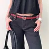 Cinturón cuadrado simple y elegante con hebilla para mujer, cinturón de cuero trenzado tejido rojo, accesorio casual para combinar con jeans