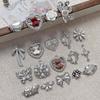 Aleación Estilo Dulce Cool Garra de Gato Camelia Mariposa Amor Oso Colgante DIY Hecho a Mano Pulsera Collar Accesorios con Cuentas