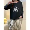 Atacado de novos pijamas de manga longa de outono para mulheres, feitos de seda de leite, estilo pullover, doce e fofo, adequados para estudantes, podem ser usados fora de casa como roupa caseira, conjunto de duas peças
