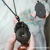 Bodhisattva Ajedrez Carvado de Madera de Águila 461 Colgante Unilateral Marca Zaki Estilo Chino Juguete de Madera de Mano para Colgar en el Cuello