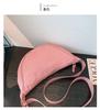 Bolsa cruzada UJIA al por mayor mismo estilo todo a juego bolsa tipo empanada Viaje 2024 primavera nuevo bolso de hombro con relleno de seda