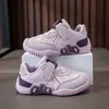 Zapatillas de malla doble con velcro para niños, unisex, con puntera anticolisión, suela suave, antideslizantes, zapatos casuales para niños pequeños