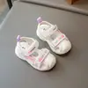 Sandalias Nuevas para Niños 2025 Zapatos para Niños Verano Bebé Niño Punta Cerrada Niñas Zapatos para Caminar Playa Zapatos Individuales
