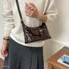 Bolso bandolera de moda 2026, bolso de axila versátil de moda popular de nicho, súper popular para ir al trabajo, cuero encerado