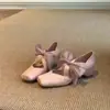 Versión de piel de oveja punta cuadrada nariz de cerdo lazo de encaje francés bailarinas boca poco profunda hueca con aumento interior zapatos de vestir sencillos para mujer