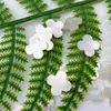 Cabujón Tallado Irregular de Nácar Blanco Natural Personalizado Trébol de Cuatro Hojas Incrustación de Concha Relieve Anillo con Forma de Huevo DIY Cara Redonda