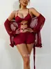 Lencería sexy nueva transfronteriza, body de camisola sensual con encaje hueco y detalles de diamantes para mujer, conjunto de pijama y bata, venta al por mayor