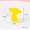 Acessório de resina de cogumelo de desenho animado que brilha no escuro, cor de macaron translúcida, decoração artesanal para capa de celular com cola de creme DIY