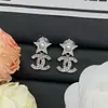 Brincos Duplo C Estilo Chanel para Mulheres, Brincos de Tarraxa Coração Cravejados com Diamantes Rosa, Acessórios de Orelha Coração Chanel, Brincos de Pino de Prata