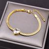 Moda europea y americana Collar de amor de circonita blanca pulsera de acero de titanio simple para niñas Pulsera de clavícula de diamante verde conjunto con forma de corazón
