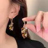 Pendientes Dorados Retro Otoño e Invierno para Mujer, Lujo Ligero, Gama Alta, Pendientes Elegantes, Diseño de Nicho, Pendientes de Año Nuevo