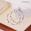 Brincos de argola de metal estilo francês, modernos e elegantes, com um design retorcido exagerado, argolas grandes, simples e sofisticados, clipes de orelha sem furo