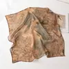 Lenço de Seda Amora Estilo Hepburn Francês Feminino para Férias Georgette Marrom Vintage com Bolinhas Lenço de Seda Quadrado Atacado