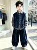 Roupas Infantis Meninos Primavera e Outono Colete Jeans Conjunto de Três Peças Estilo Coreano Conjunto Bonito Moderno para Crianças de Meia-Idade e Mais Velhas Comércio Exterior