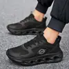 Novos tênis atléticos e casuais masculinos da moda para primavera e verão, com biqueira larga, malha respirável e sola grossa, adequados para atividades ao ar livre e corrida.
