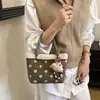 Bolso de mano vintage para mujer, nuevo y popular, de gamuza 2026, bolso cubo exquisito, bolso cruzado de lunares simple y de nicho, moderno